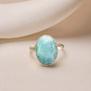 Anillo con piedra de Larimar genuino en plata 9.25