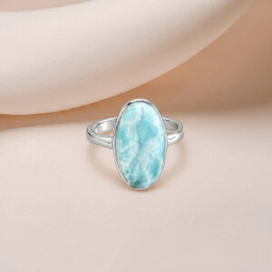 Anillo con piedra de Larimar genuino en plata 9.25