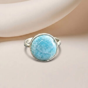 Anillo con piedra de Larimar genuino en plata 9.25