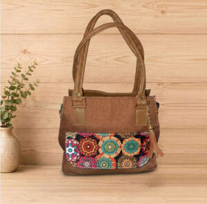 Bolso Artesanal de mano marron claro